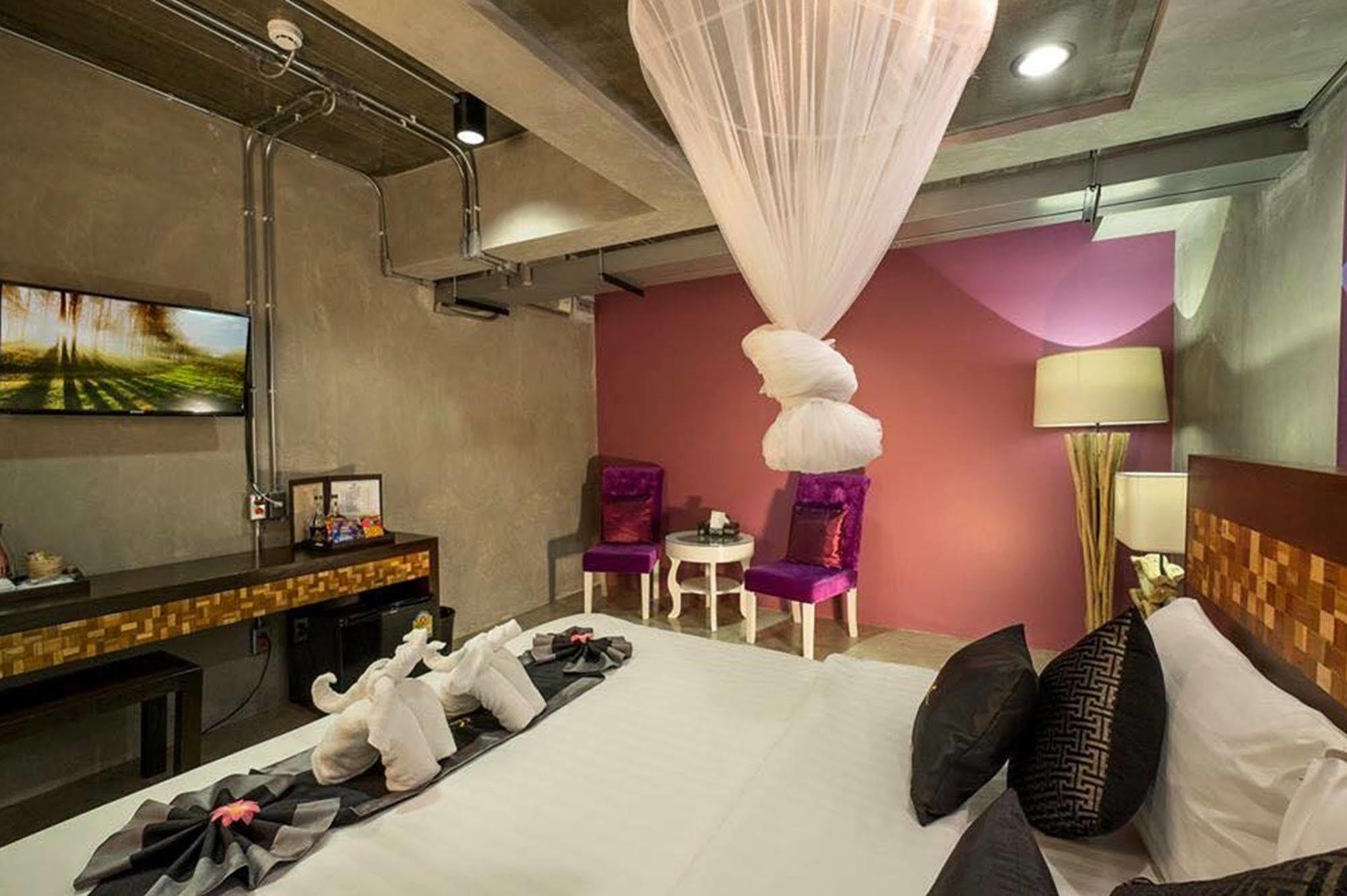 Thapae Loft Chiang Mai Exterior foto