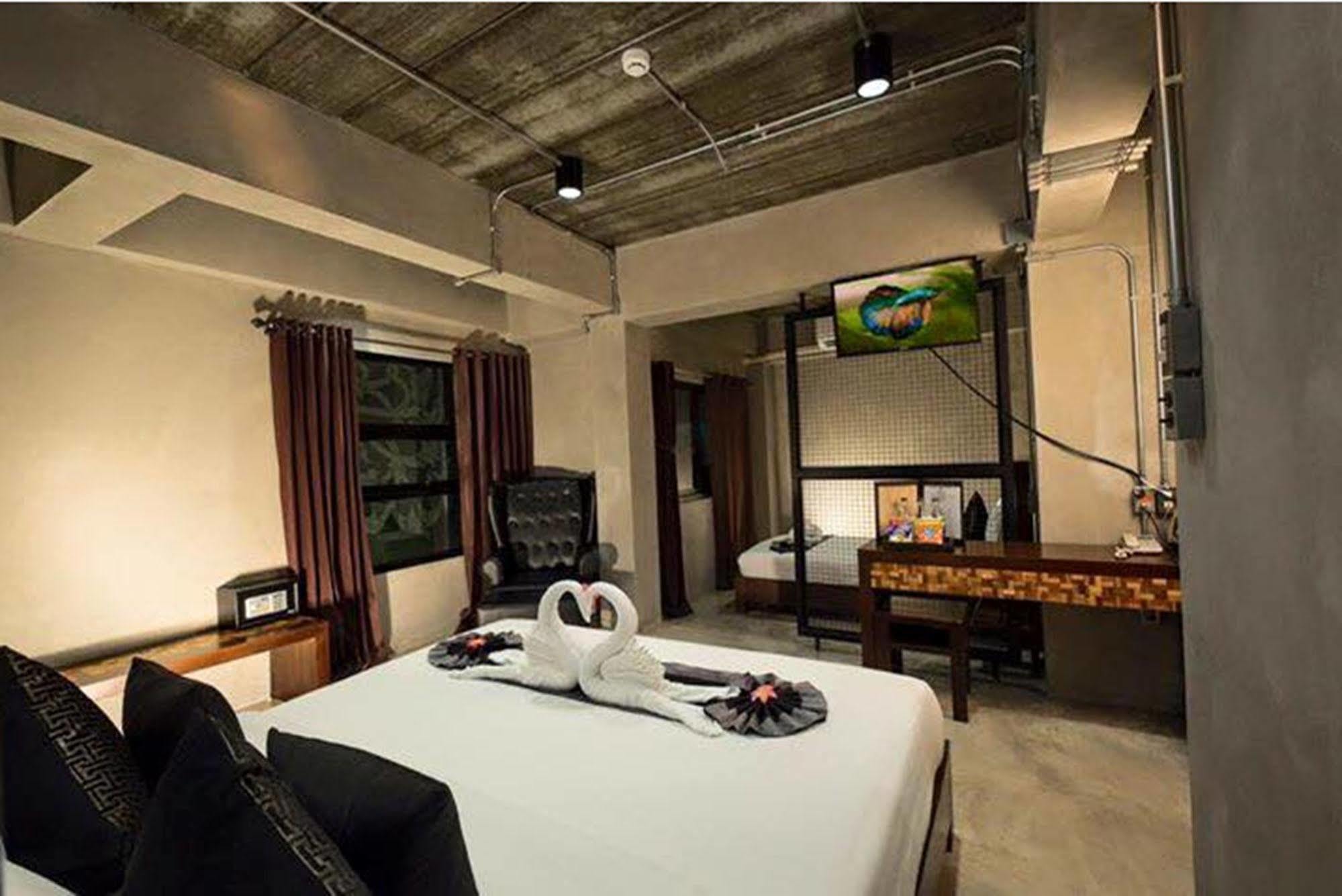Thapae Loft Chiang Mai Exterior foto